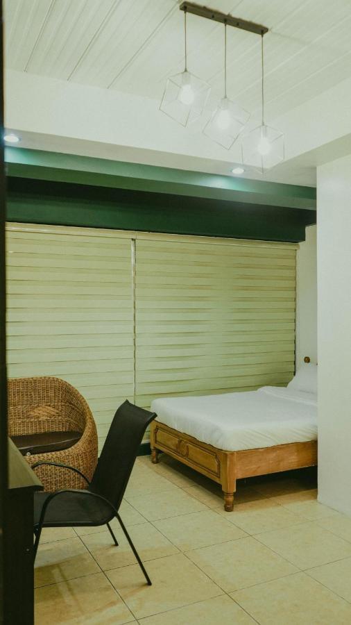 2428 Suites Urdaneta Exterior foto