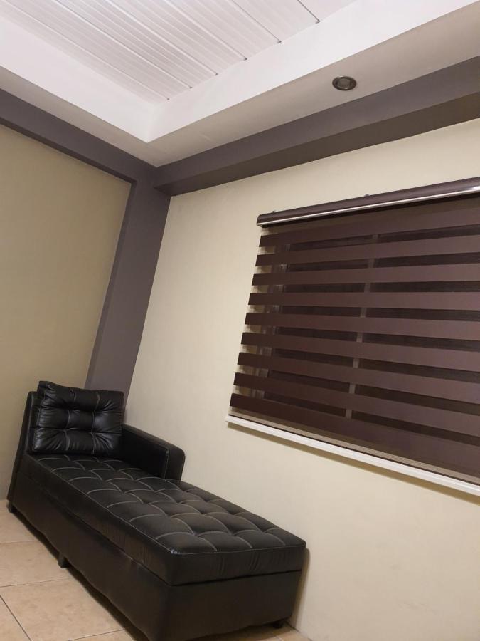 2428 Suites Urdaneta Exterior foto